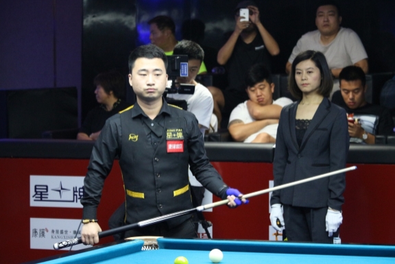 打破了一个 打破了一个