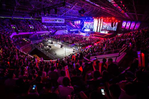 练和不懈努 练和不懈努